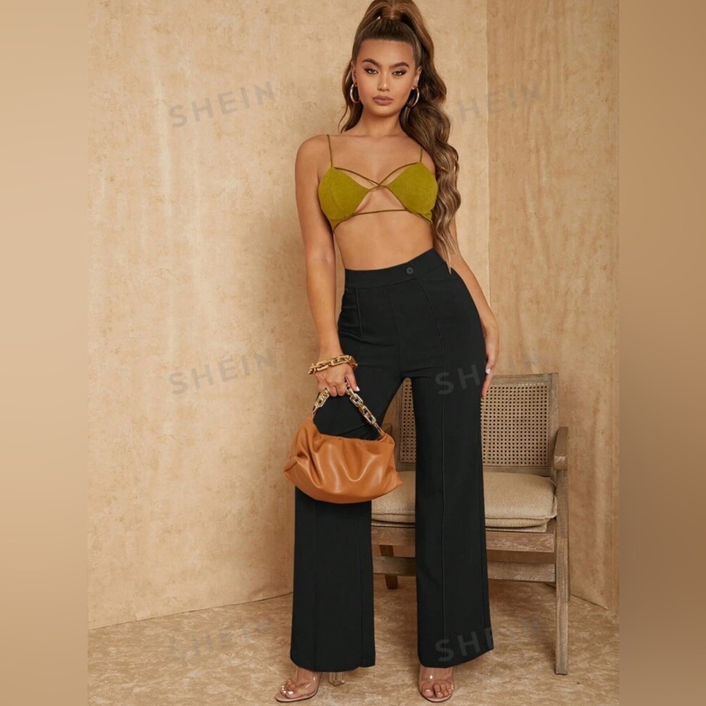 High Waisted Black Trousers 🖤 - Picture 2 of 5